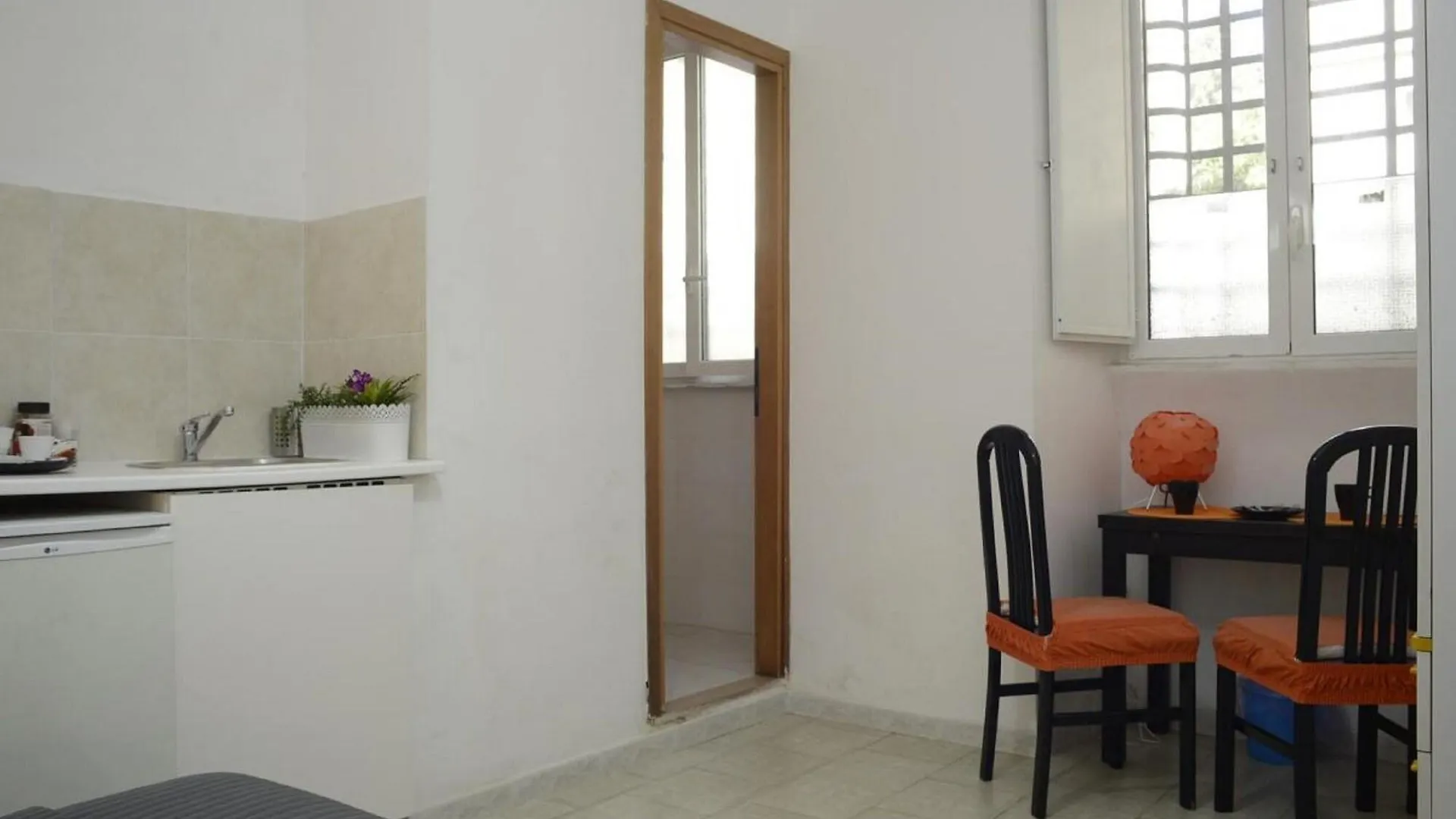 Al Colosseo 8 Rzym 3*,  Włochy