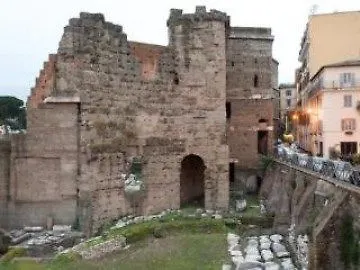 Al Colosseo 8 Rzym